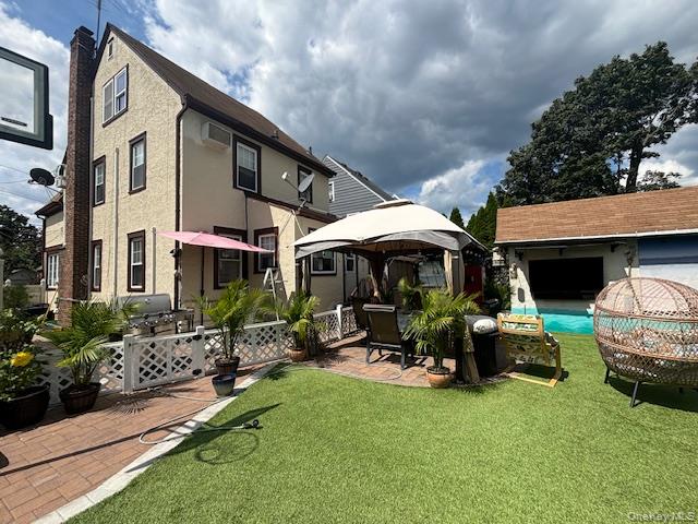 456 Macatee Place, Mineola, NY 11501