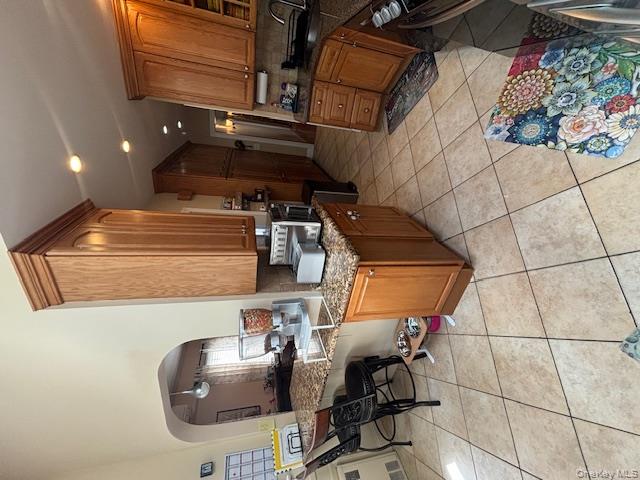 456 Macatee Place, Mineola, NY 11501