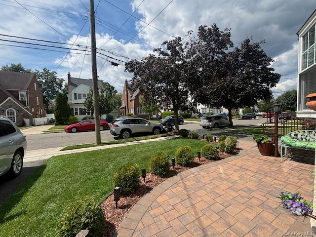 456 Macatee Place, Mineola, NY 11501