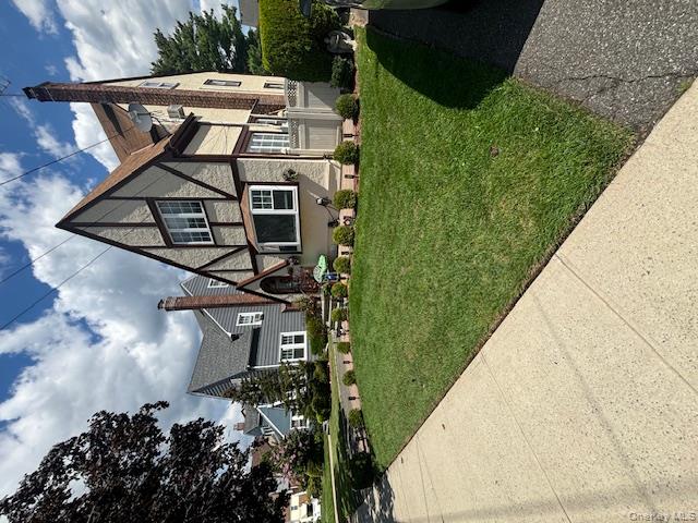 456 Macatee Place, Mineola, NY 11501