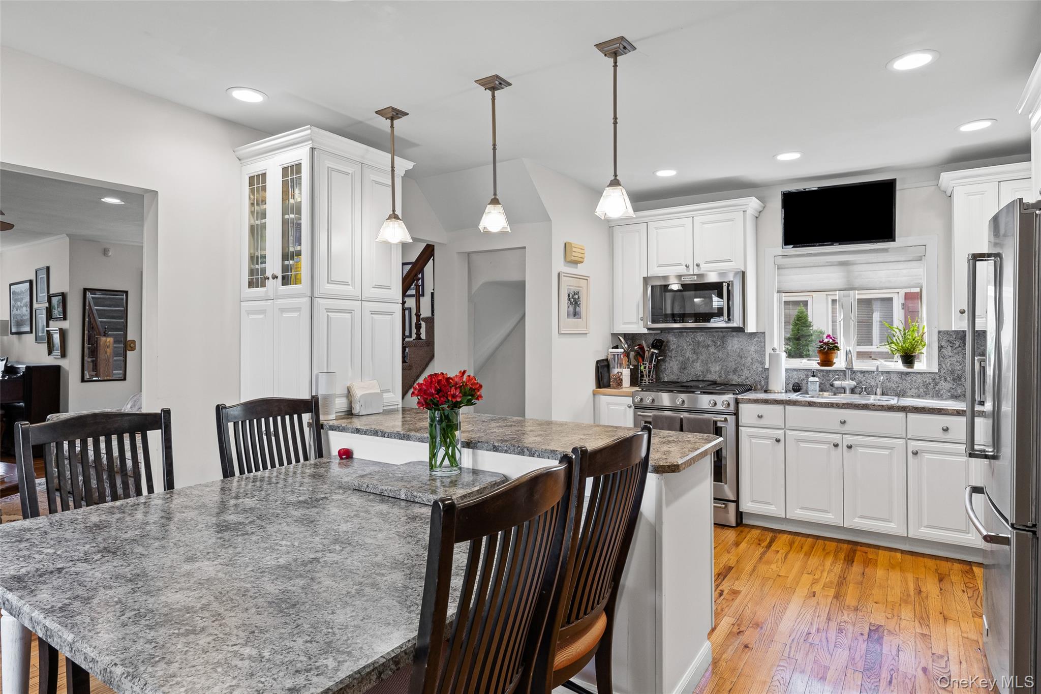 23 Nassau Road, Great Neck, NY 11021