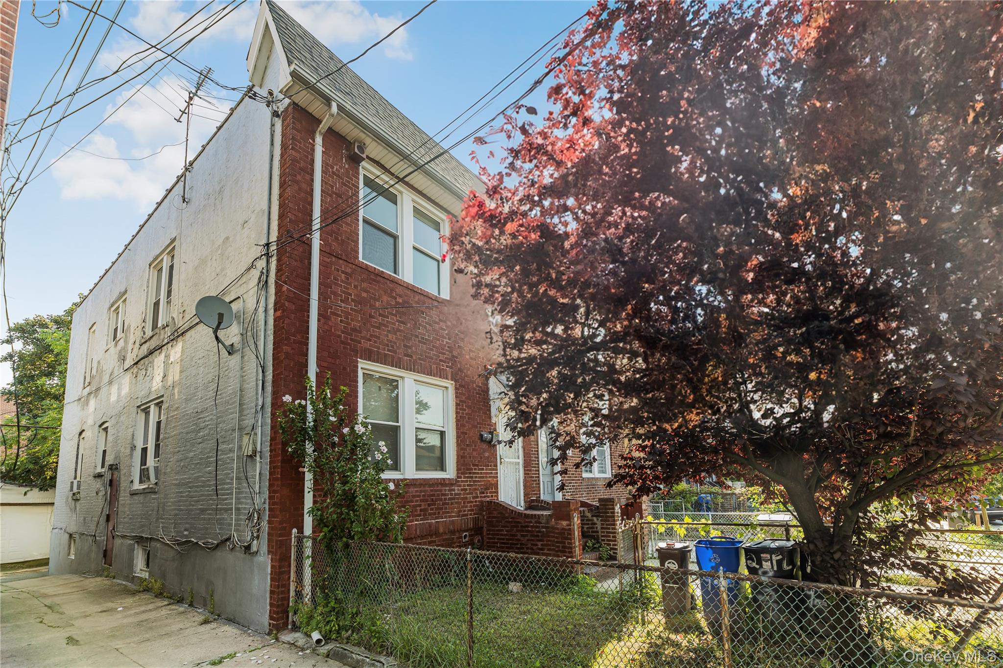 923 E 219 Street, Bronx, NY 10469