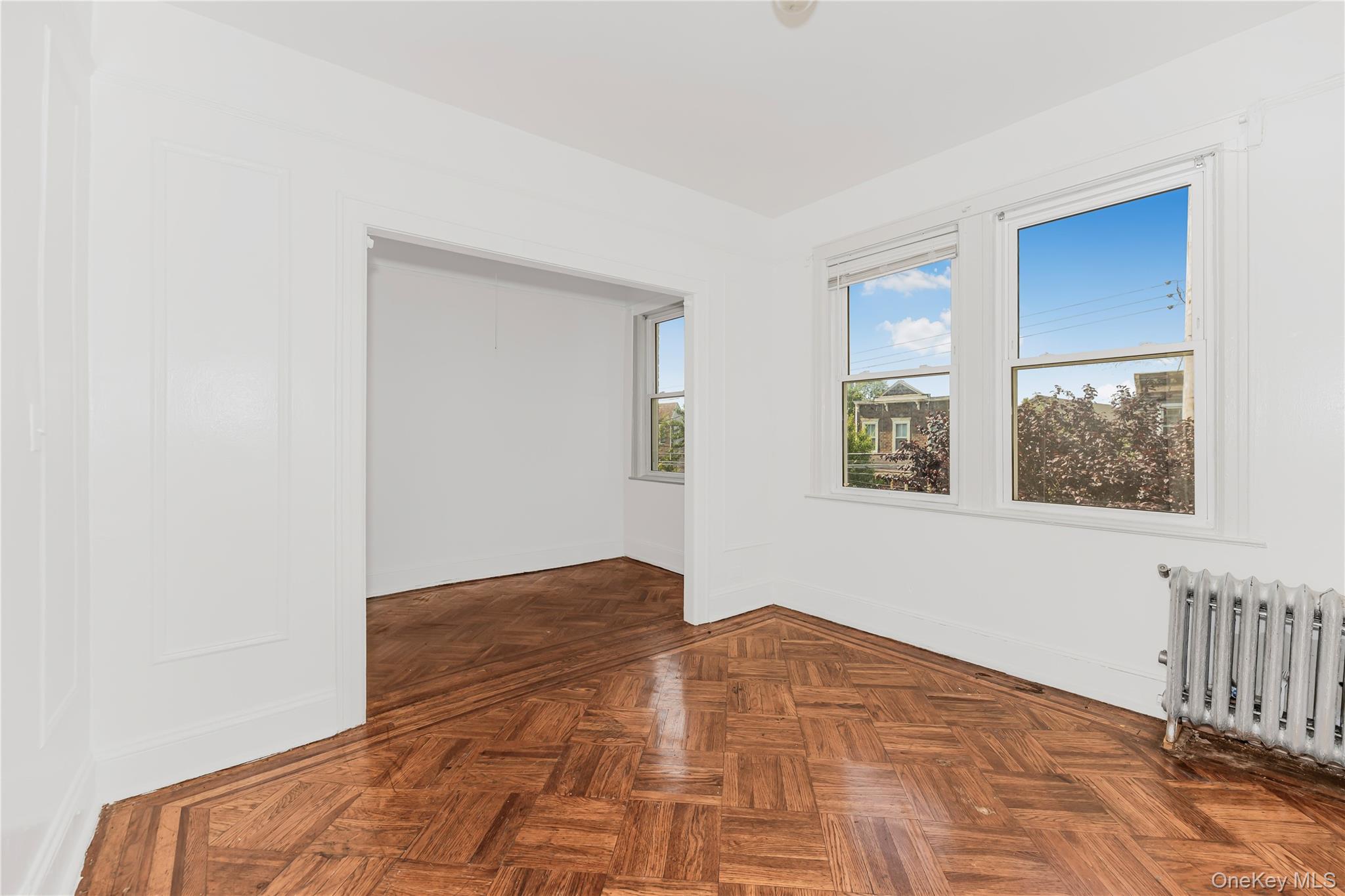 923 E 219 Street, Bronx, NY 10469