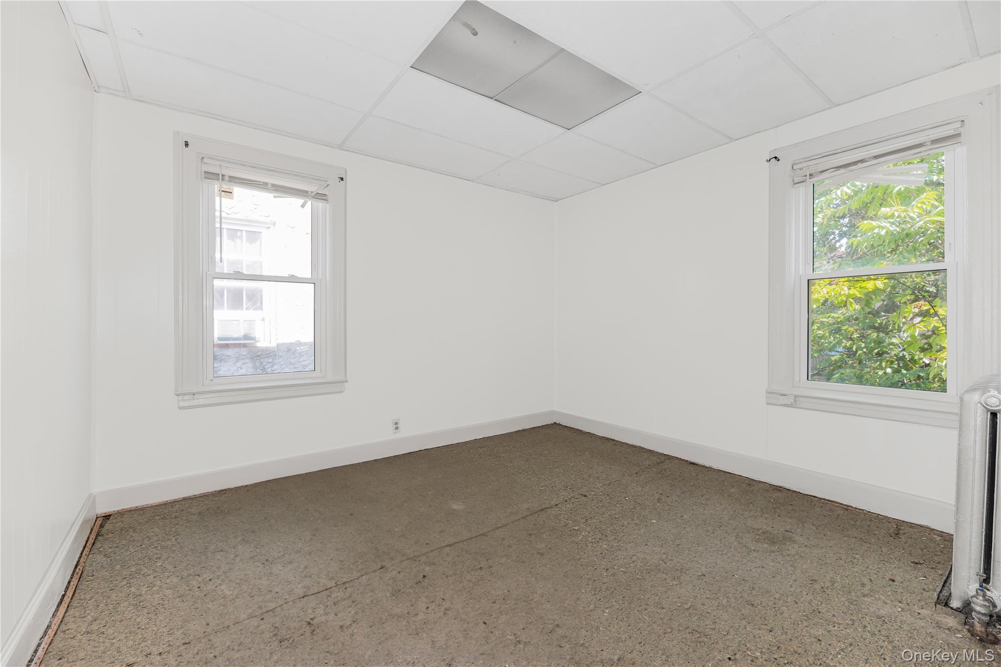 923 E 219 Street, Bronx, NY 10469