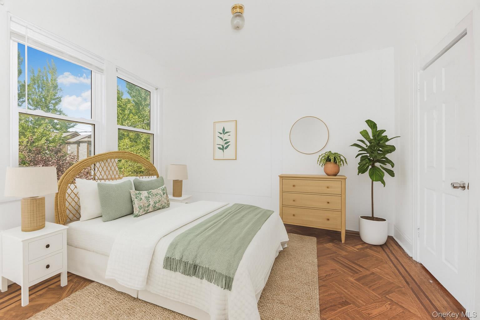 923 E 219 Street, Bronx, NY 10469