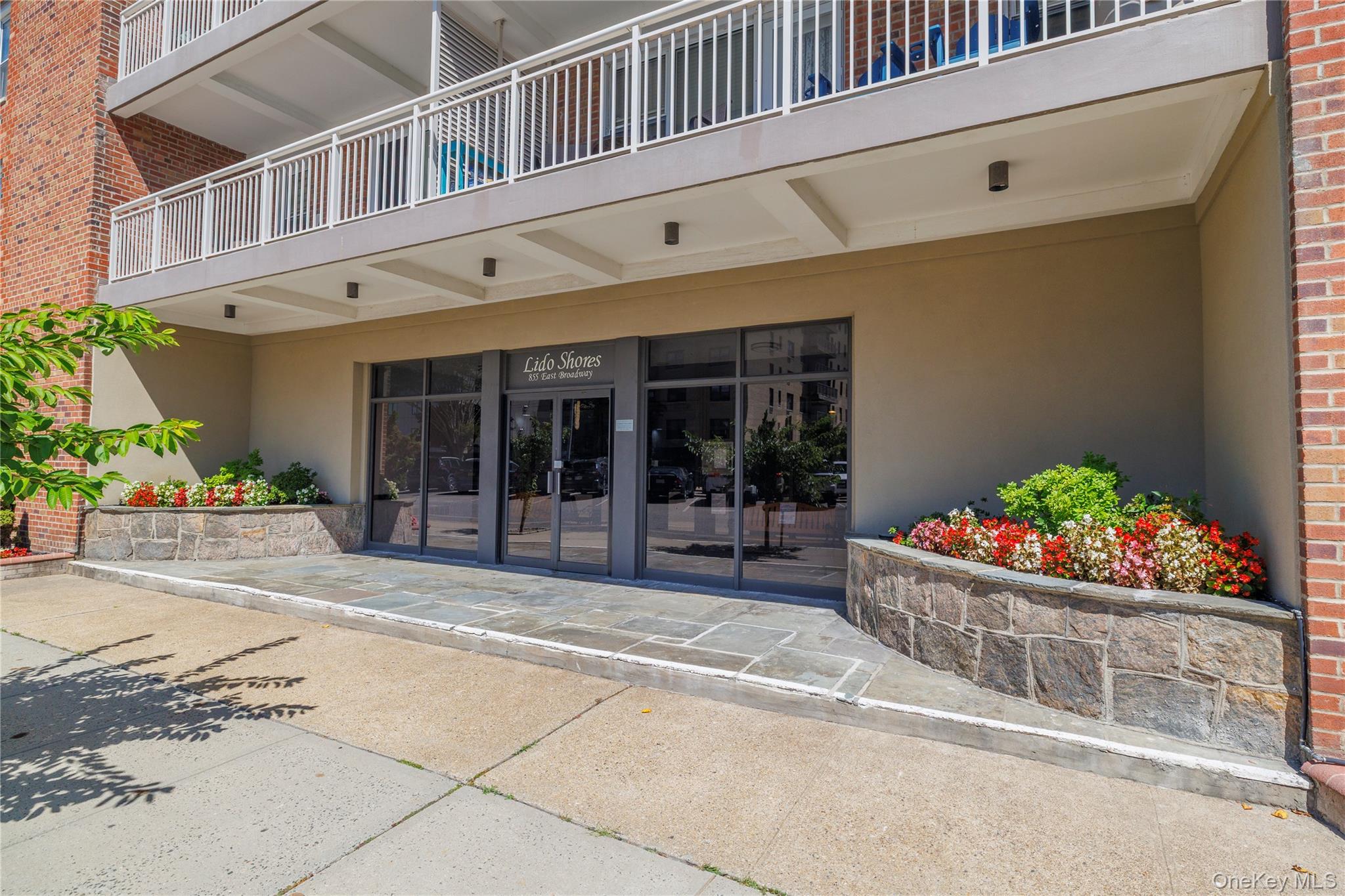 855 E Broadway # PHB, Long Beach, NY 11561