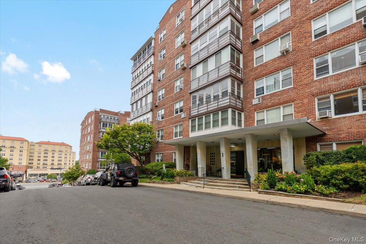 1 Washington Square Washington Square # 1D, Larchmont, NY 10538