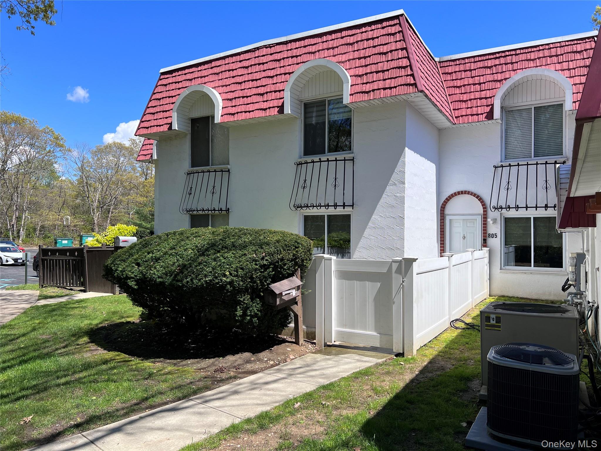 805 Blue Ridge Drive, Medford, NY 11763