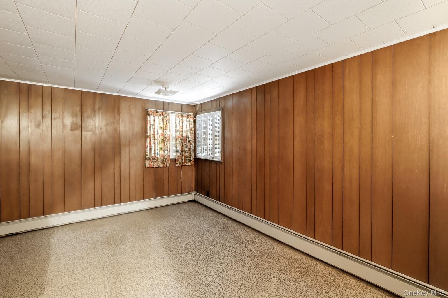 94-34 238th Street, Floral Park, NY 11001