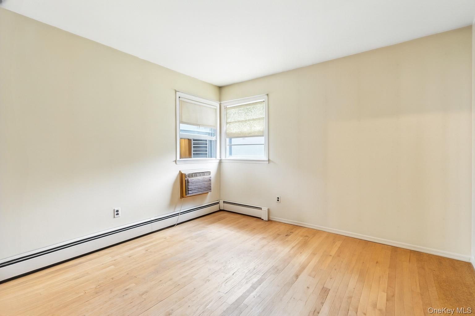 94-34 238th Street, Floral Park, NY 11001