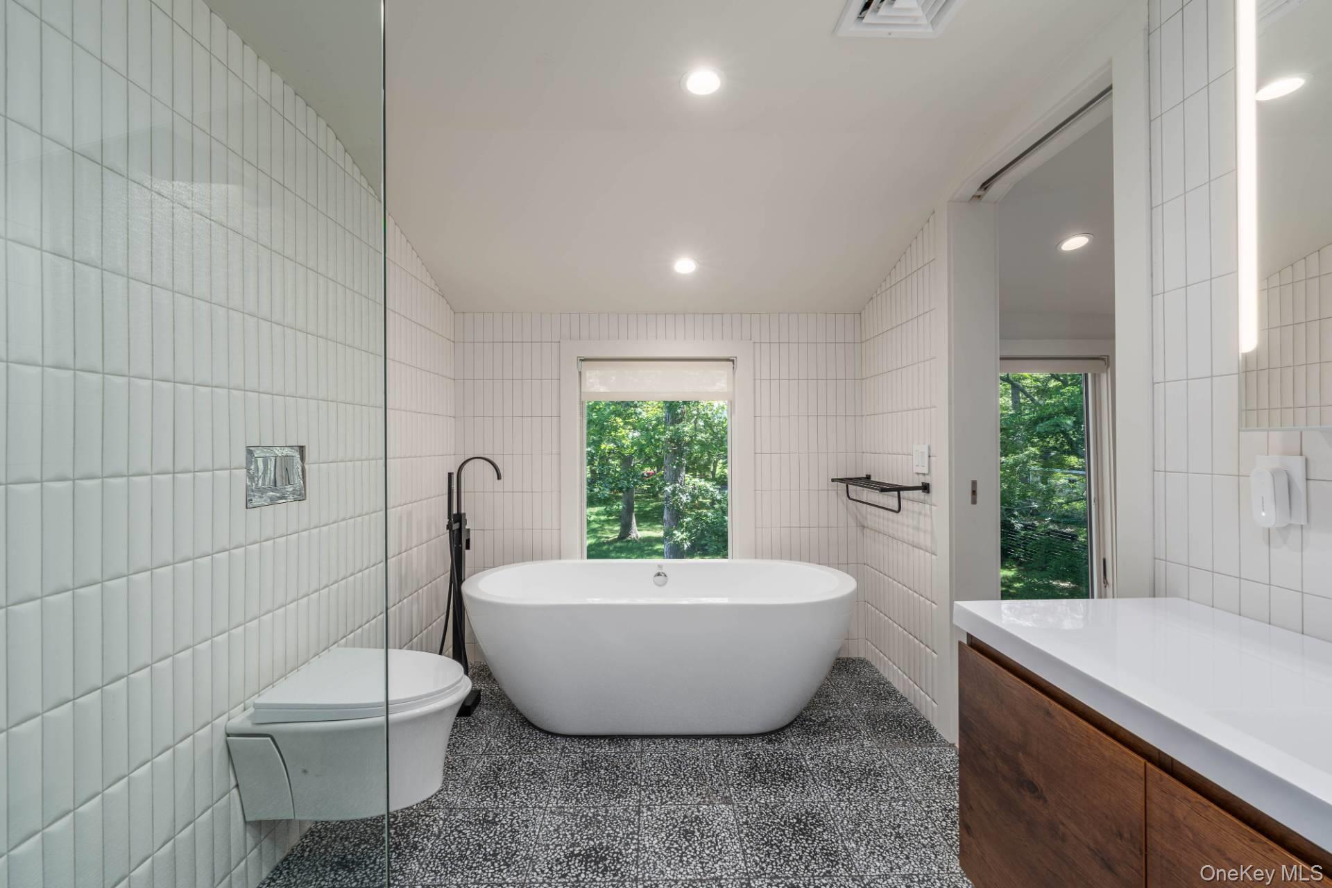 590 Haywaters Drive, Cutchogue, NY 11935