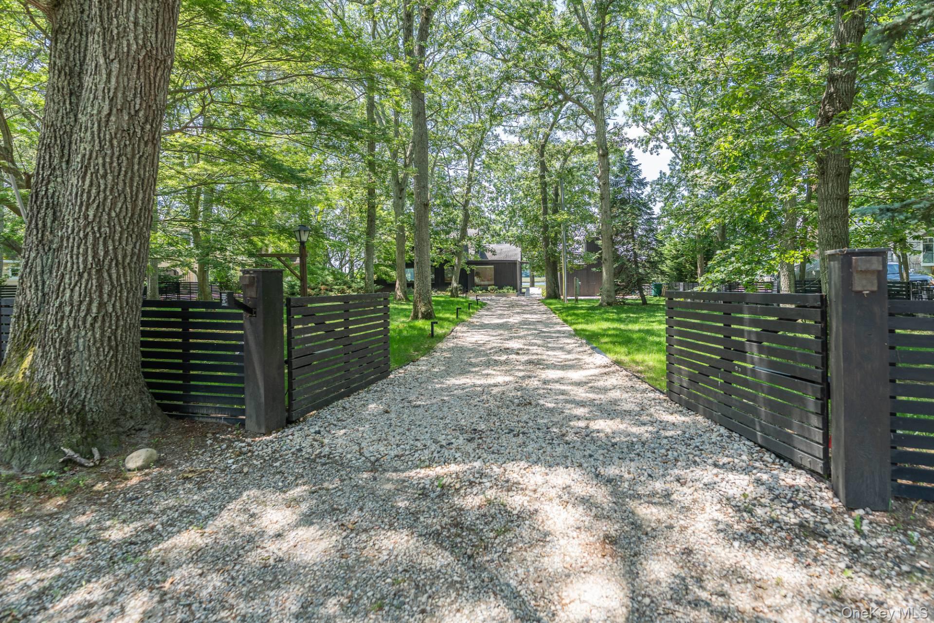 590 Haywaters Drive, Cutchogue, NY 11935