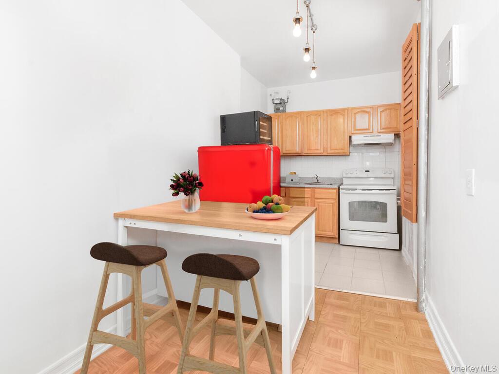 805 E 182nd Street # 4E, Bronx, NY 10460