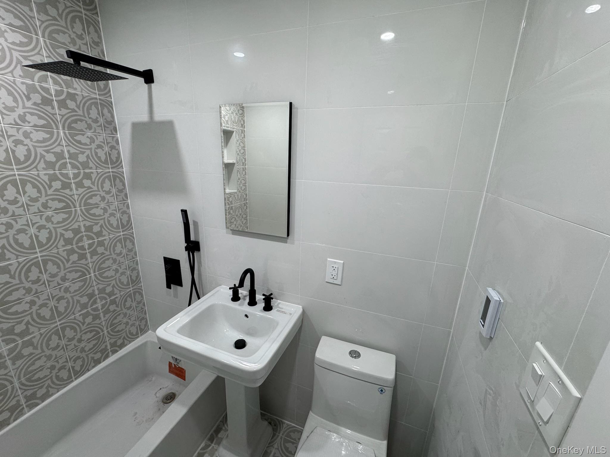 121-11 195th Street, Saint Albans, NY 11413