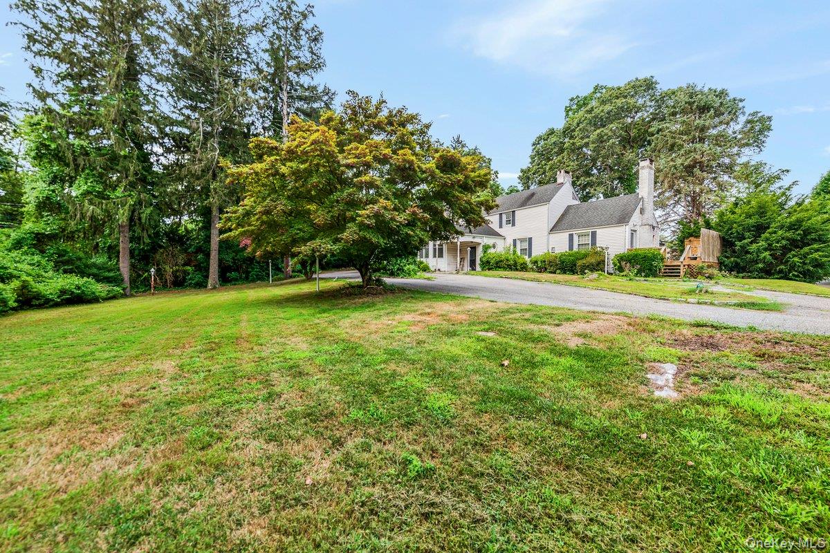 221 Huntington Bay Road, Huntington, NY 11743