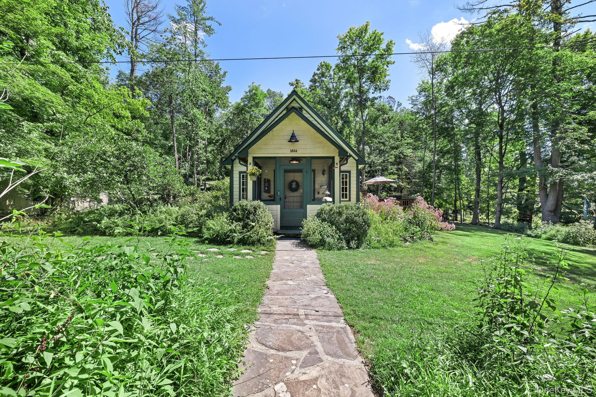 1634 High Falls Road, Catskill, NY 12414