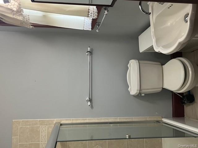 172 W Nicholai Street, Hicksville, NY 11801