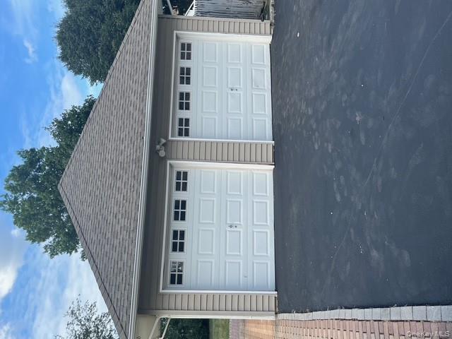 172 W Nicholai Street, Hicksville, NY 11801