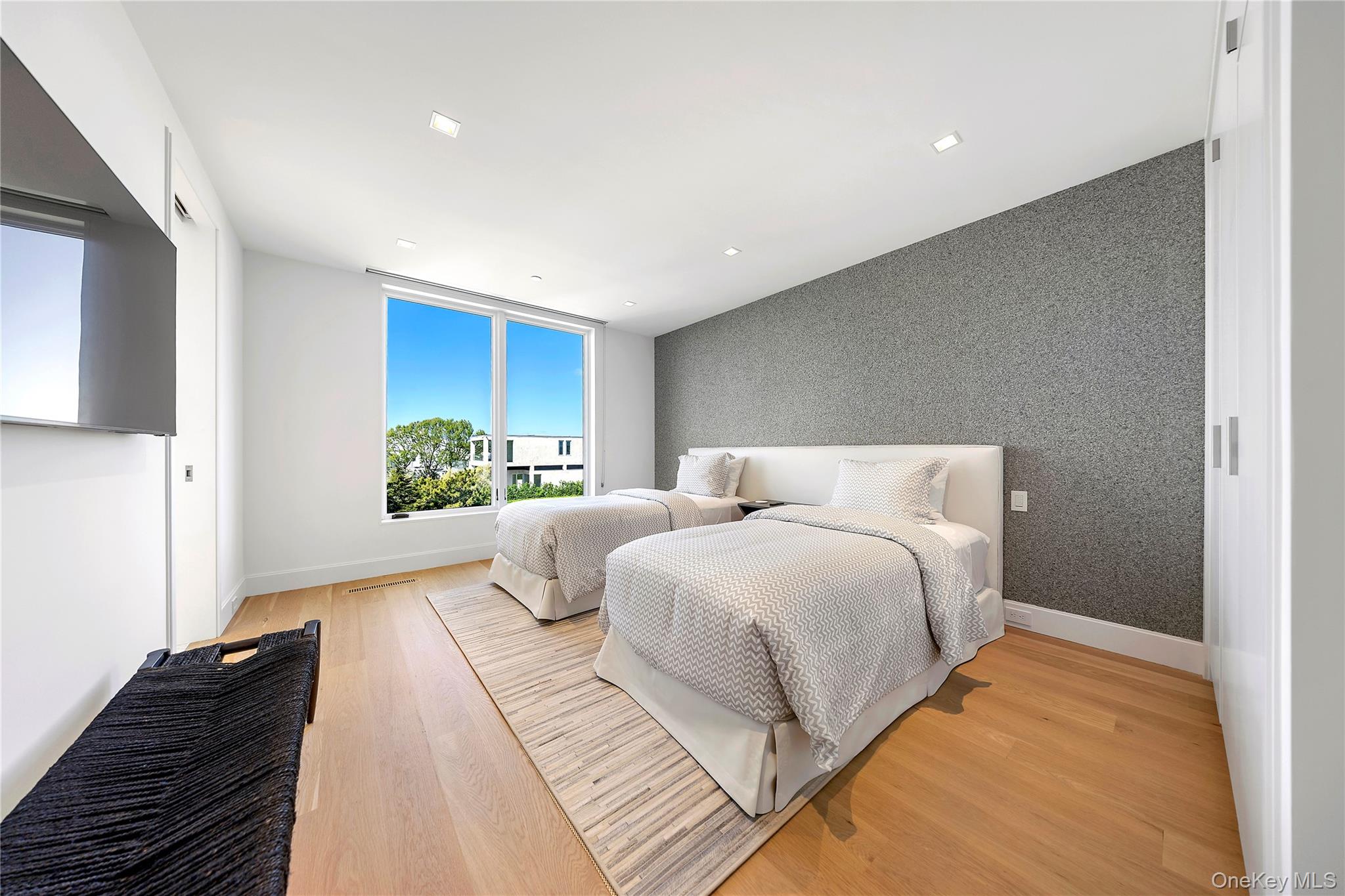 345 Dune Road, Westhampton Beach, NY 11978