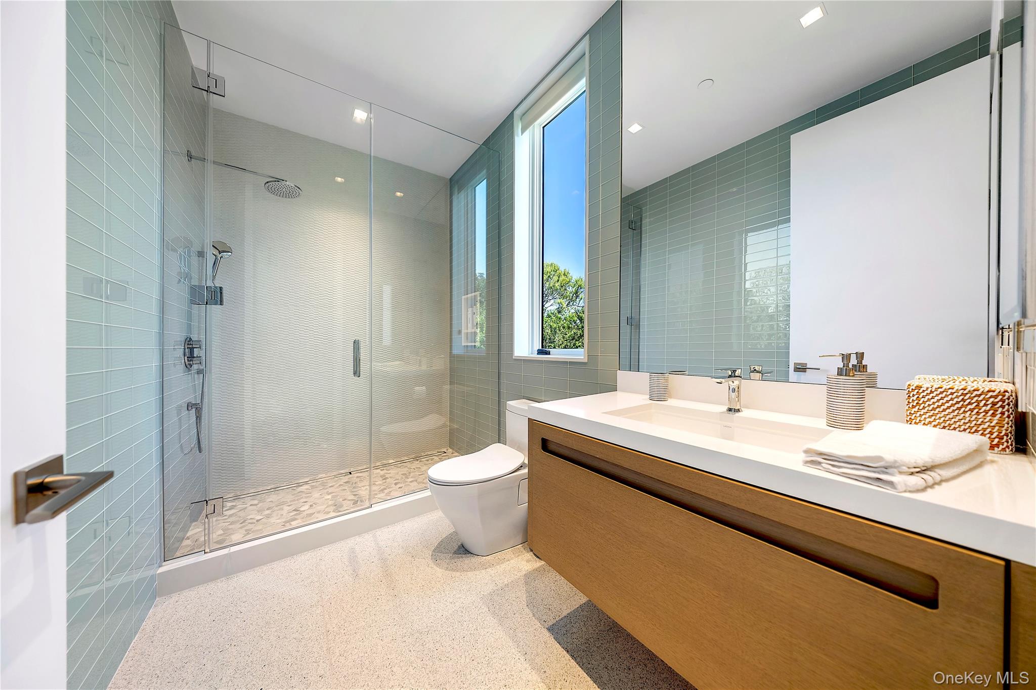 345 Dune Road, Westhampton Beach, NY 11978