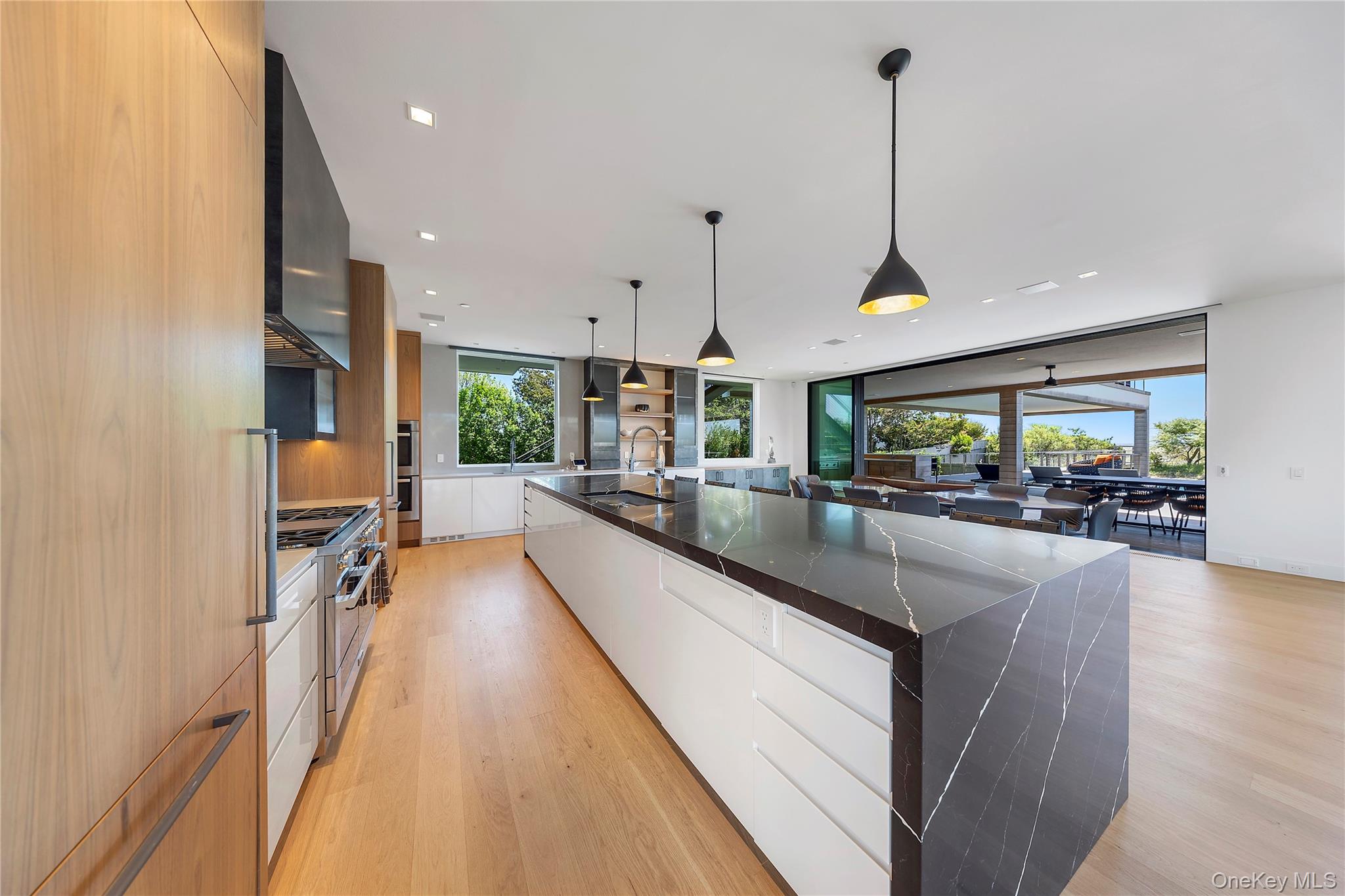 345 Dune Road, Westhampton Beach, NY 11978