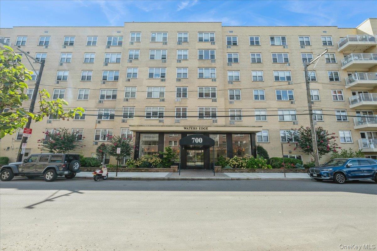 700 Shore Road # 2E, Long Beach, NY 11561