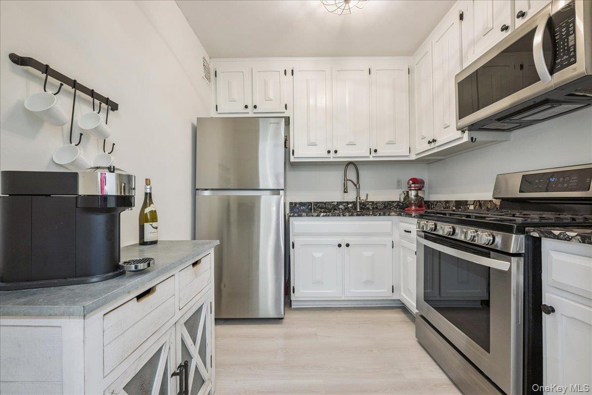 700 Shore Road # 2E, Long Beach, NY 11561