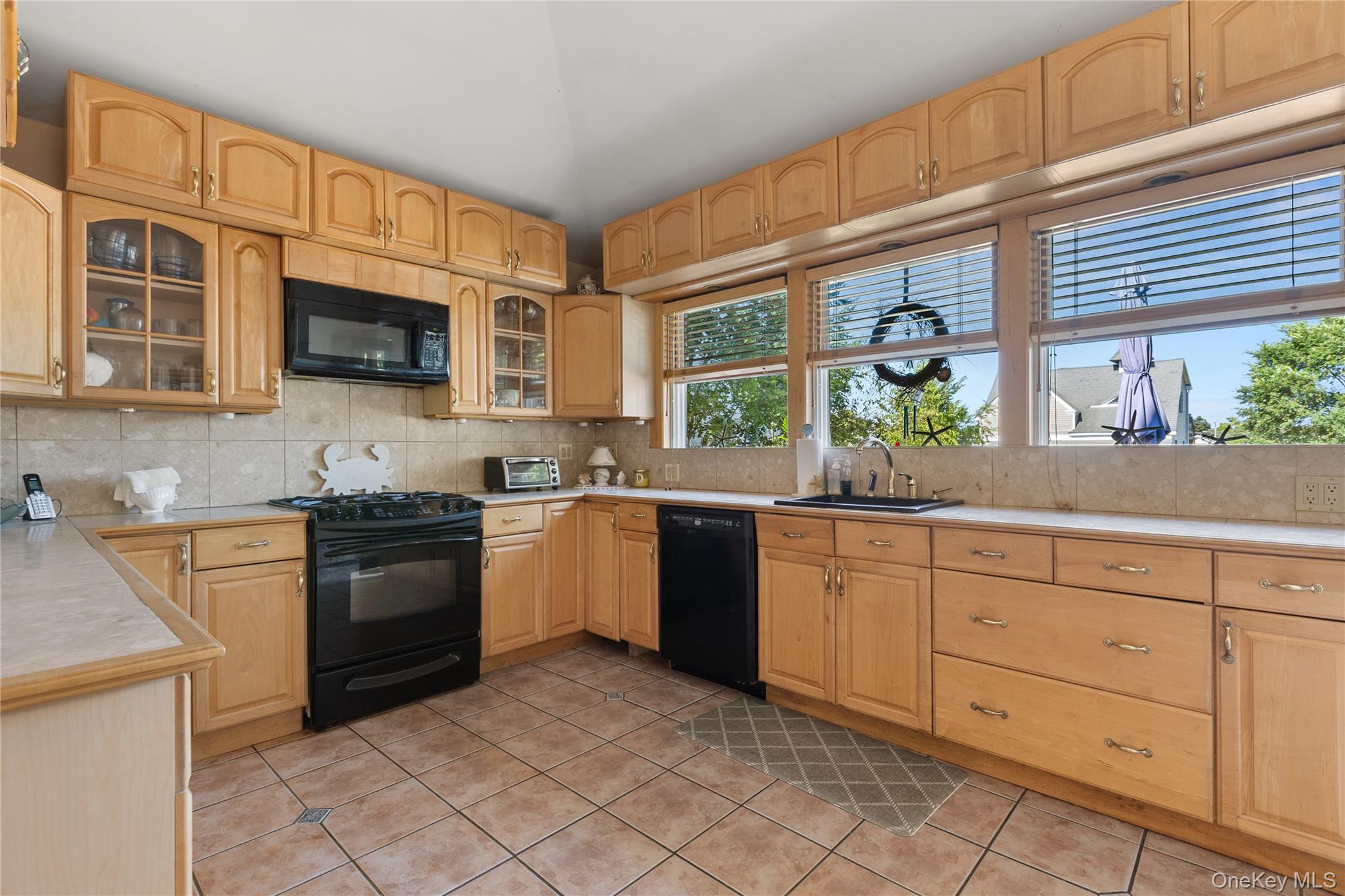 91 Ocean Avenue, Bay Shore, NY 11706