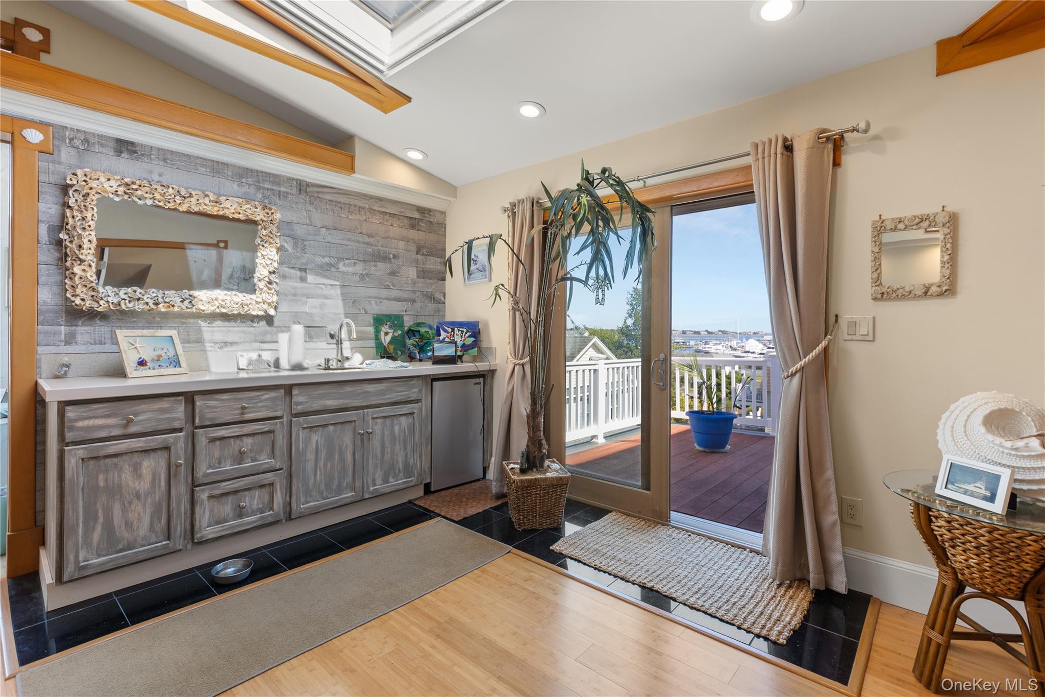 91 Ocean Avenue, Bay Shore, NY 11706