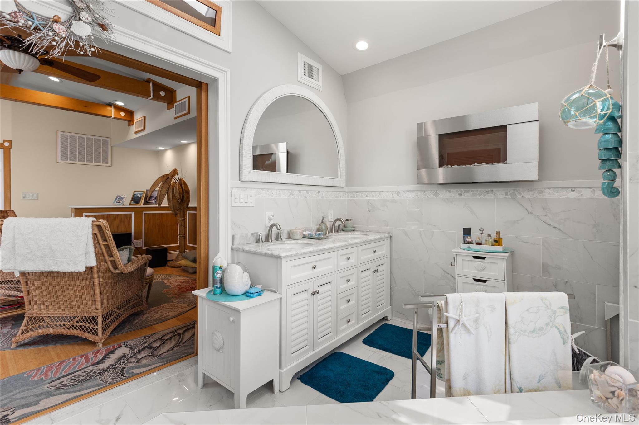 91 Ocean Avenue, Bay Shore, NY 11706