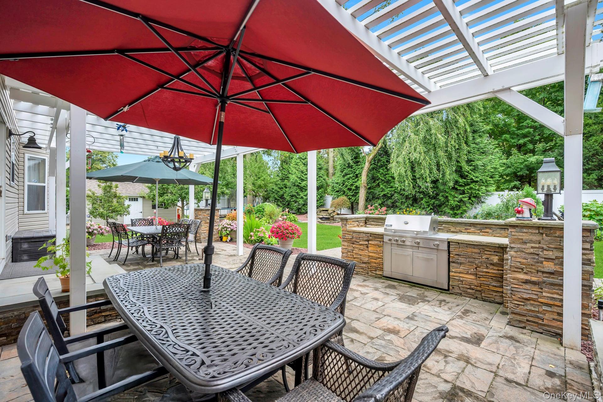 4 Vera Court, Centereach, NY 11720