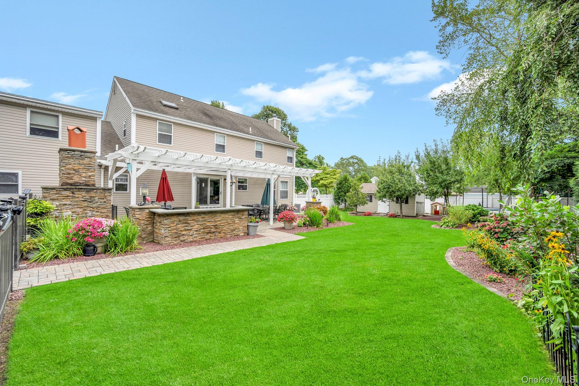 4 Vera Court, Centereach, NY 11720