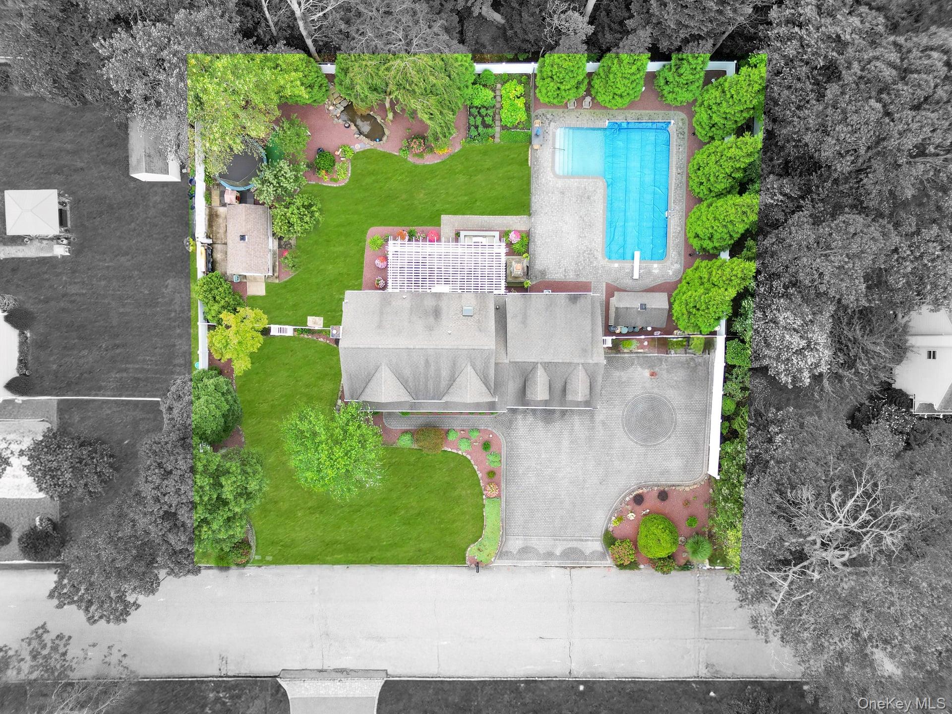 4 Vera Court, Centereach, NY 11720