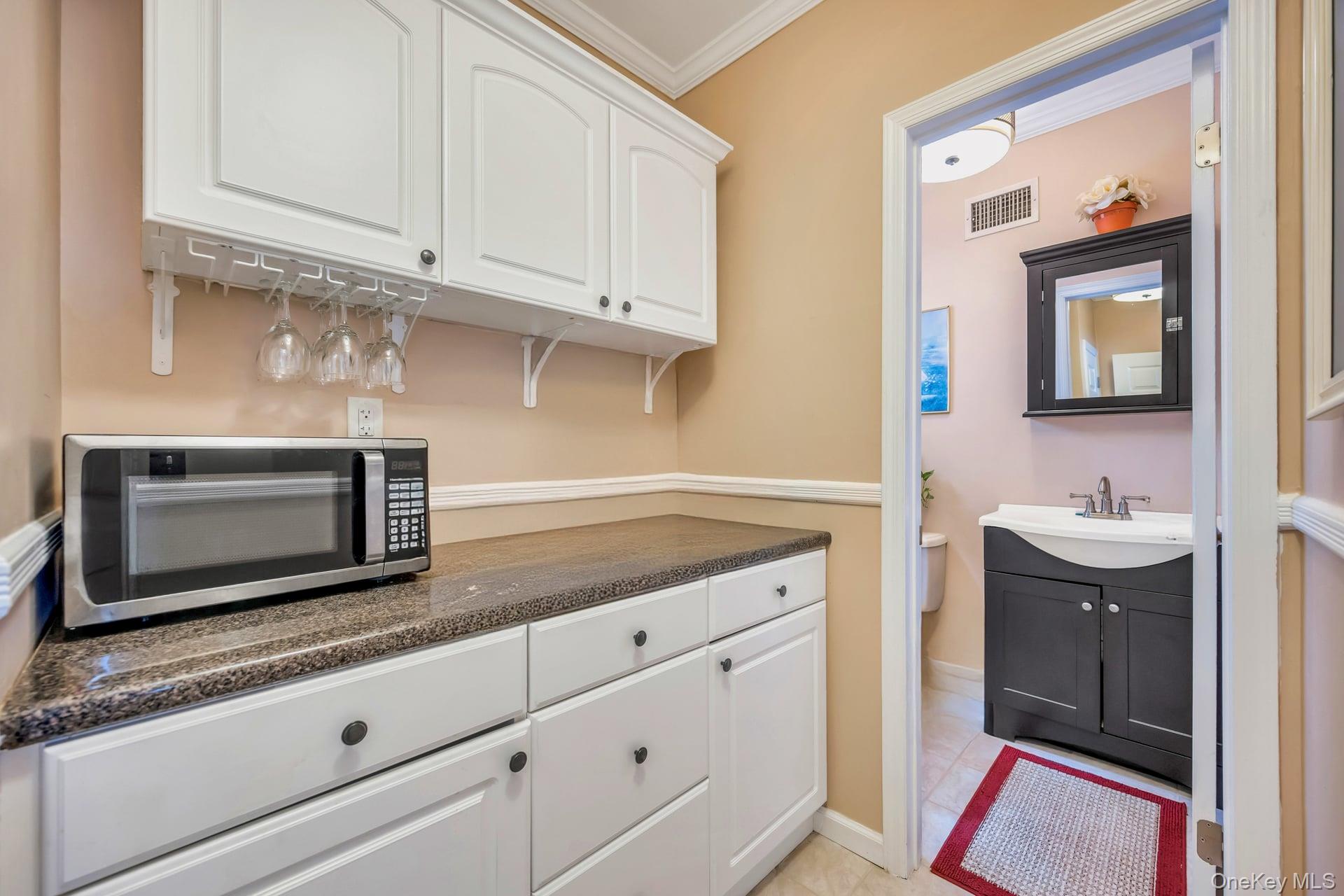 4 Vera Court, Centereach, NY 11720