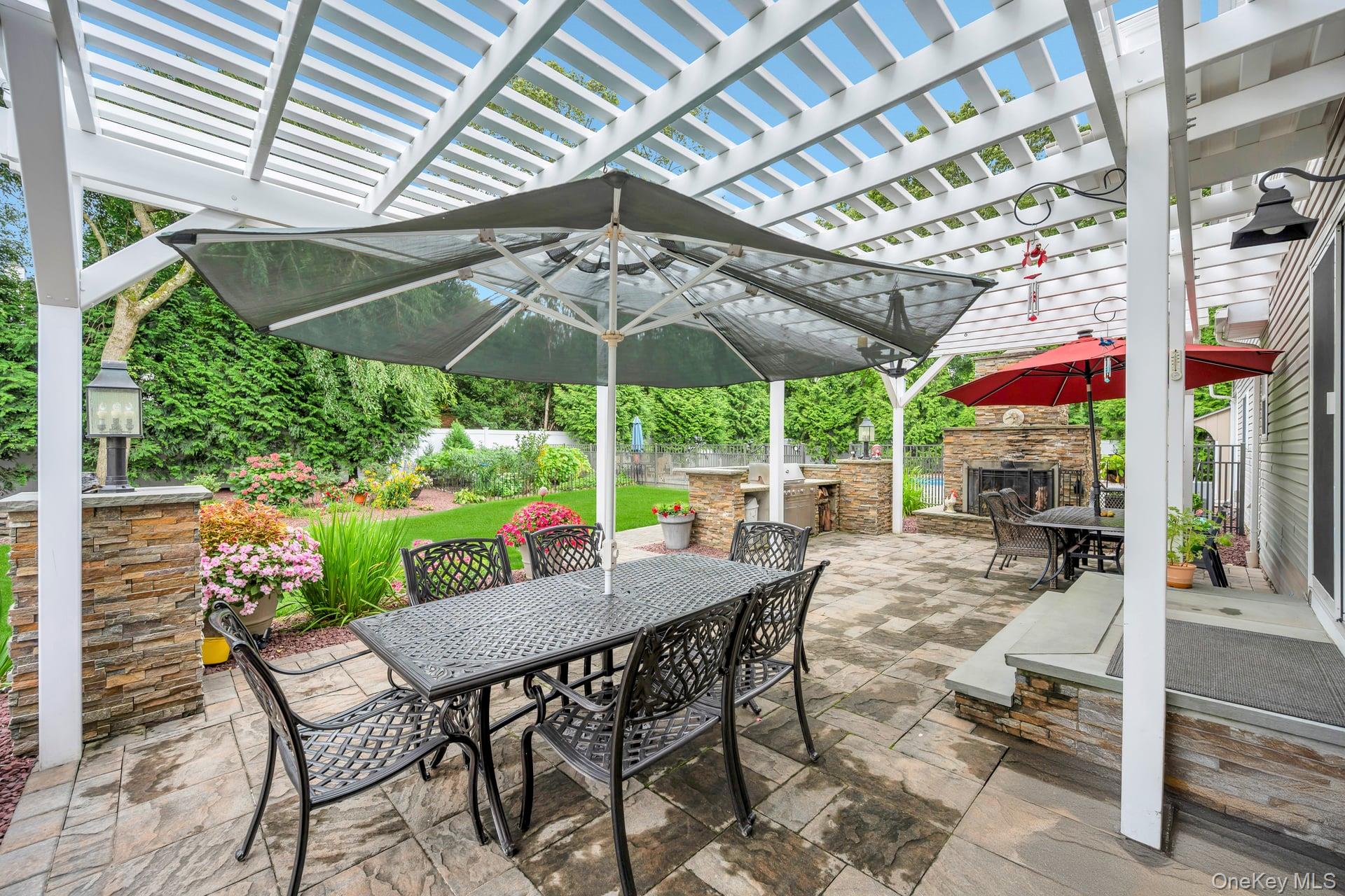 4 Vera Court, Centereach, NY 11720