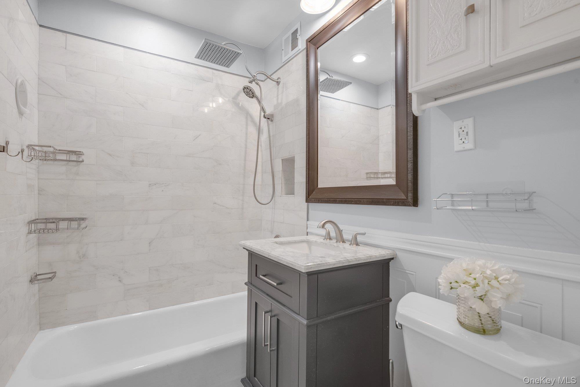 2 Birchwood Court # 1O, Mineola, NY 11501