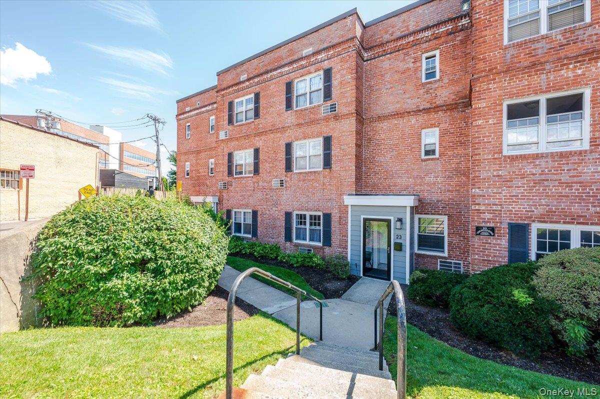 23 S Village Avenue # S2, Rockville Centre, NY 11570