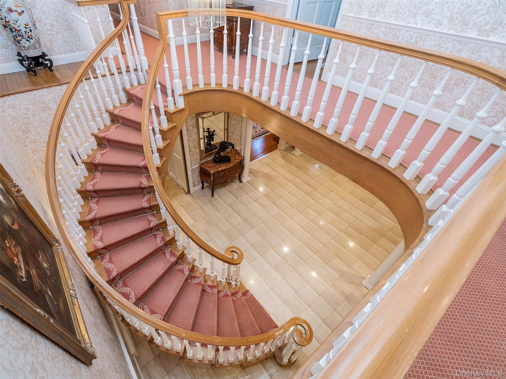 5 Danton Lane S, Locust Valley, NY 11560