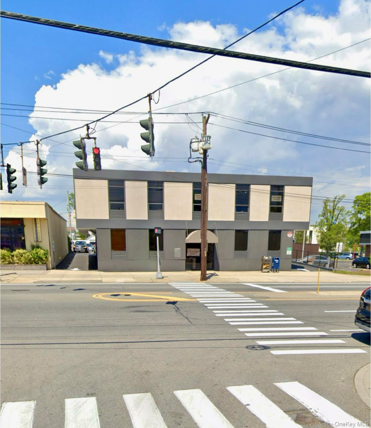 1040 Hempstead # 23, Franklin Square, NY 11010