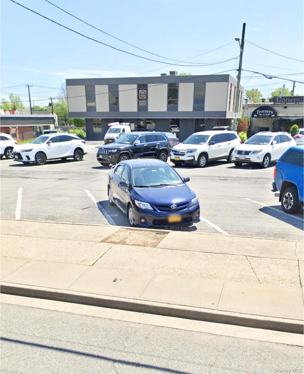 1040 Hempstead # 23, Franklin Square, NY 11010