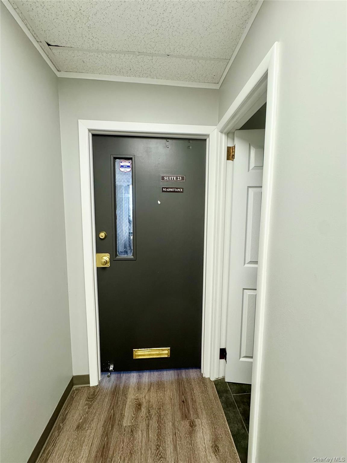 1040 Hempstead # 23, Franklin Square, NY 11010