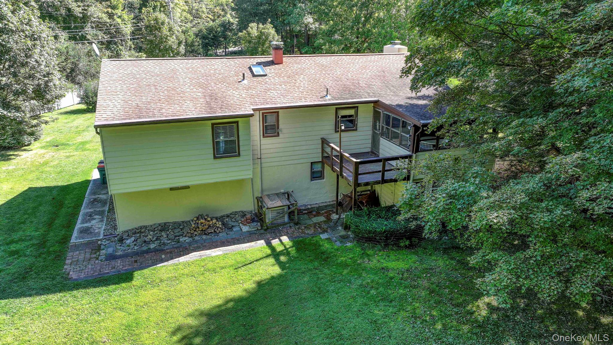 2 Myers Lane, Hyde Park, NY 12538