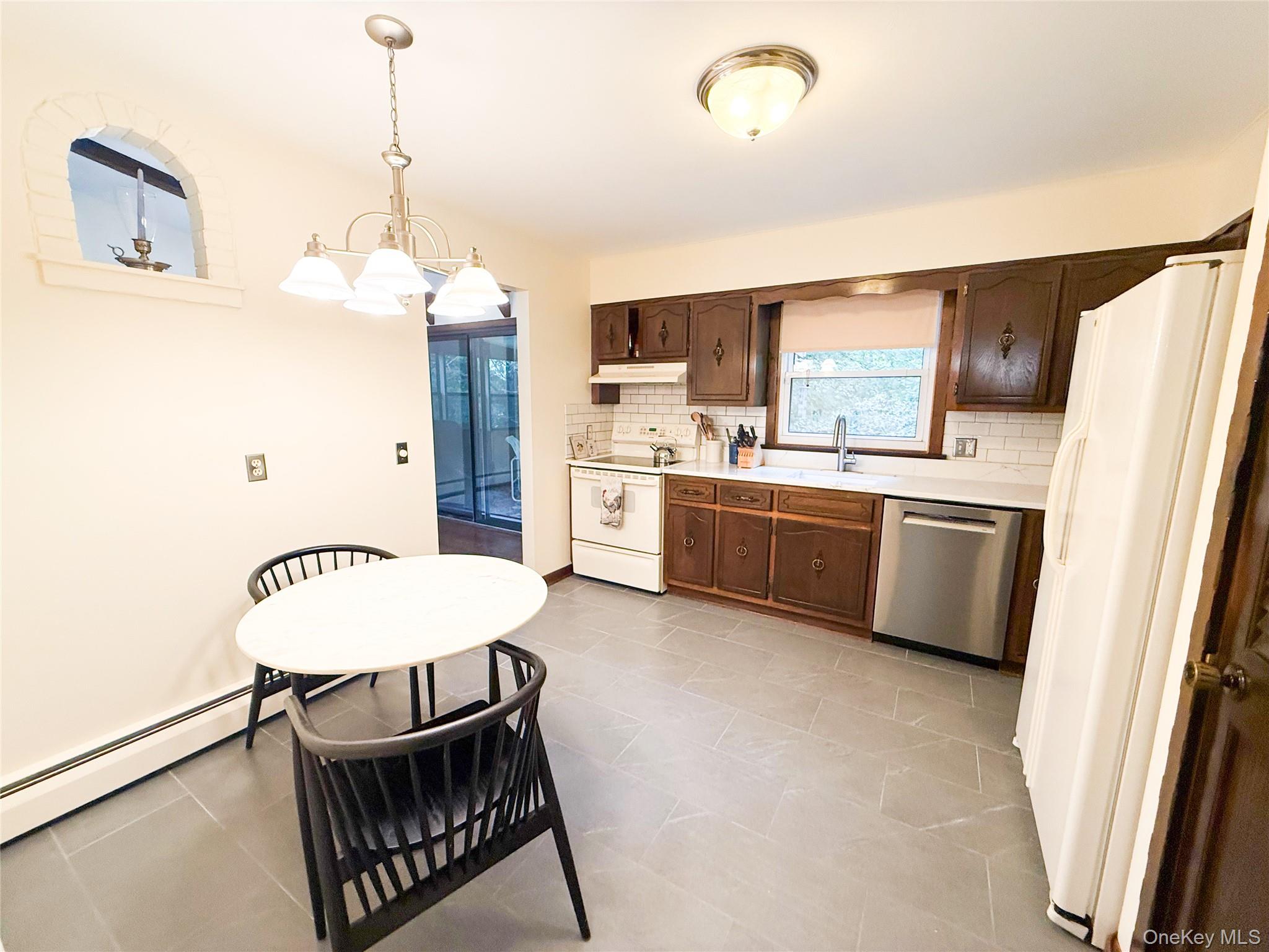 2 Myers Lane, Hyde Park, NY 12538