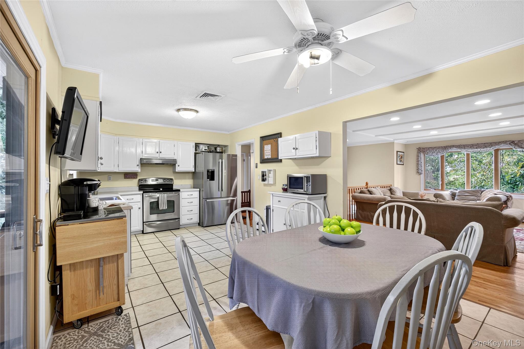 50 Brentwood Drive, Pleasantville, NY 10570