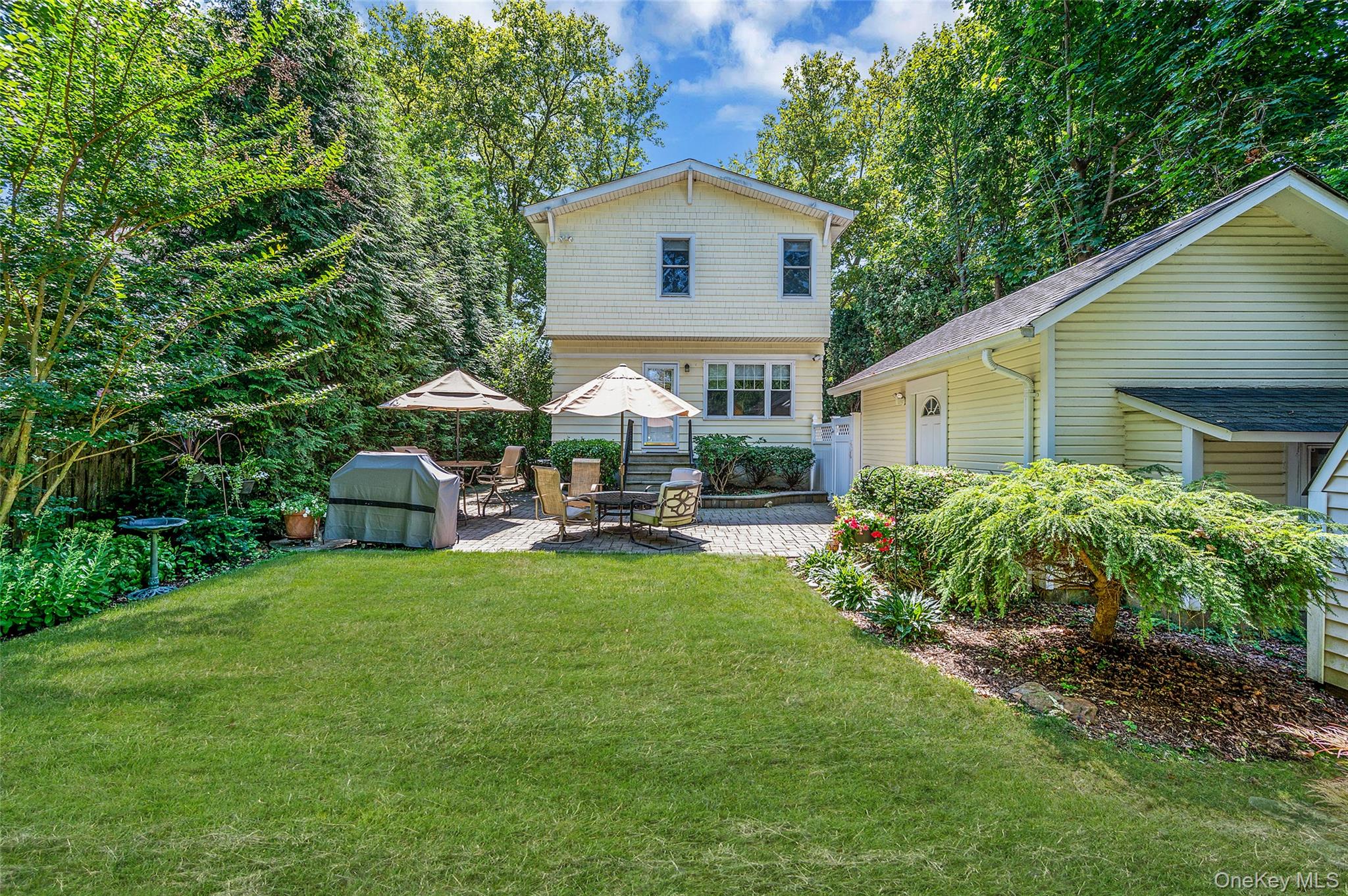 11 Sammis Street, Huntington, NY 11743