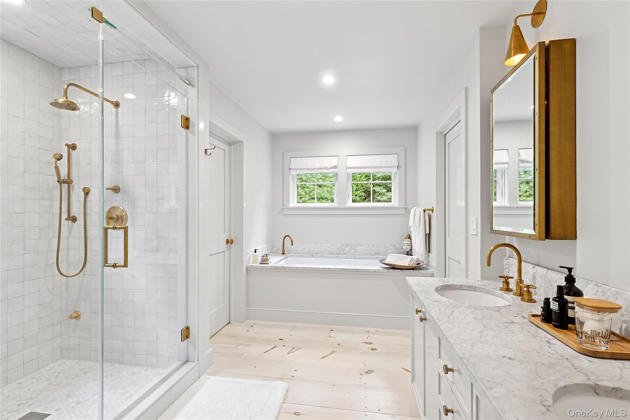 42 Hedge Row Lane, East Hampton, NY 11937