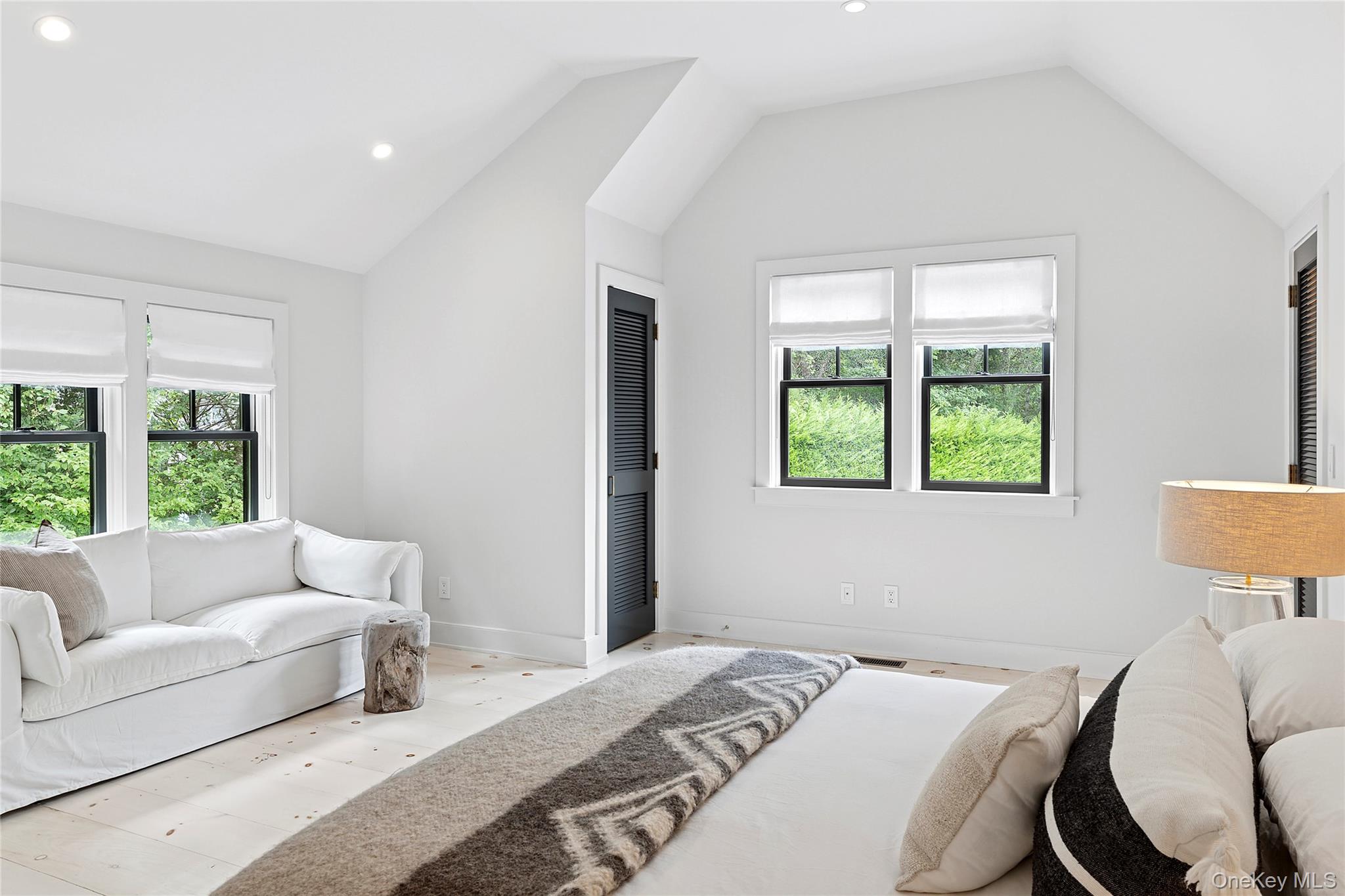 42 Hedge Row Lane, East Hampton, NY 11937