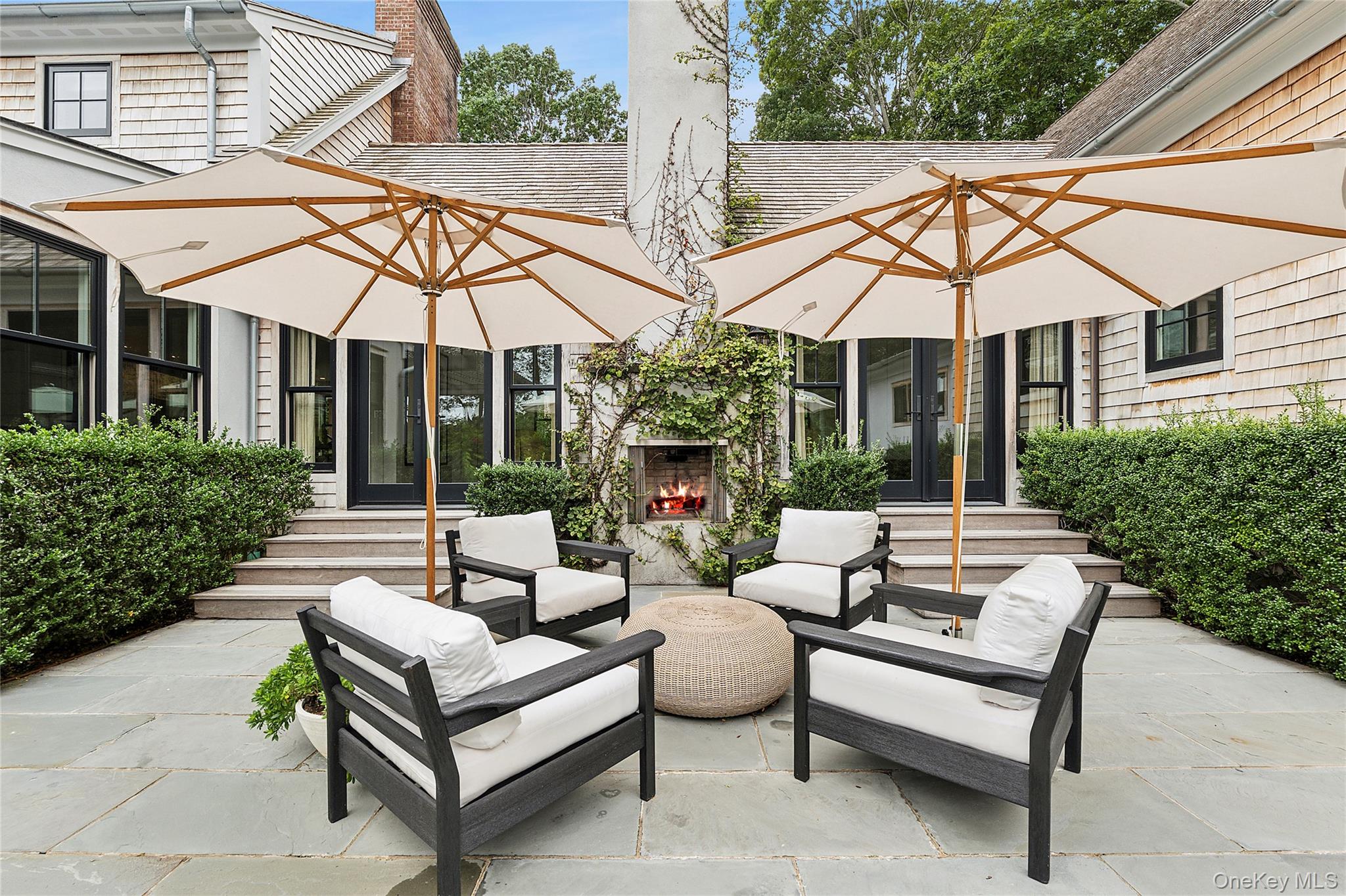 42 Hedge Row Lane, East Hampton, NY 11937