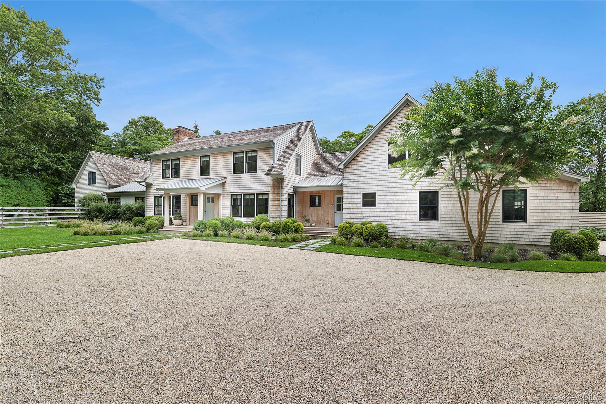 42 Hedge Row Lane, East Hampton, NY 11937