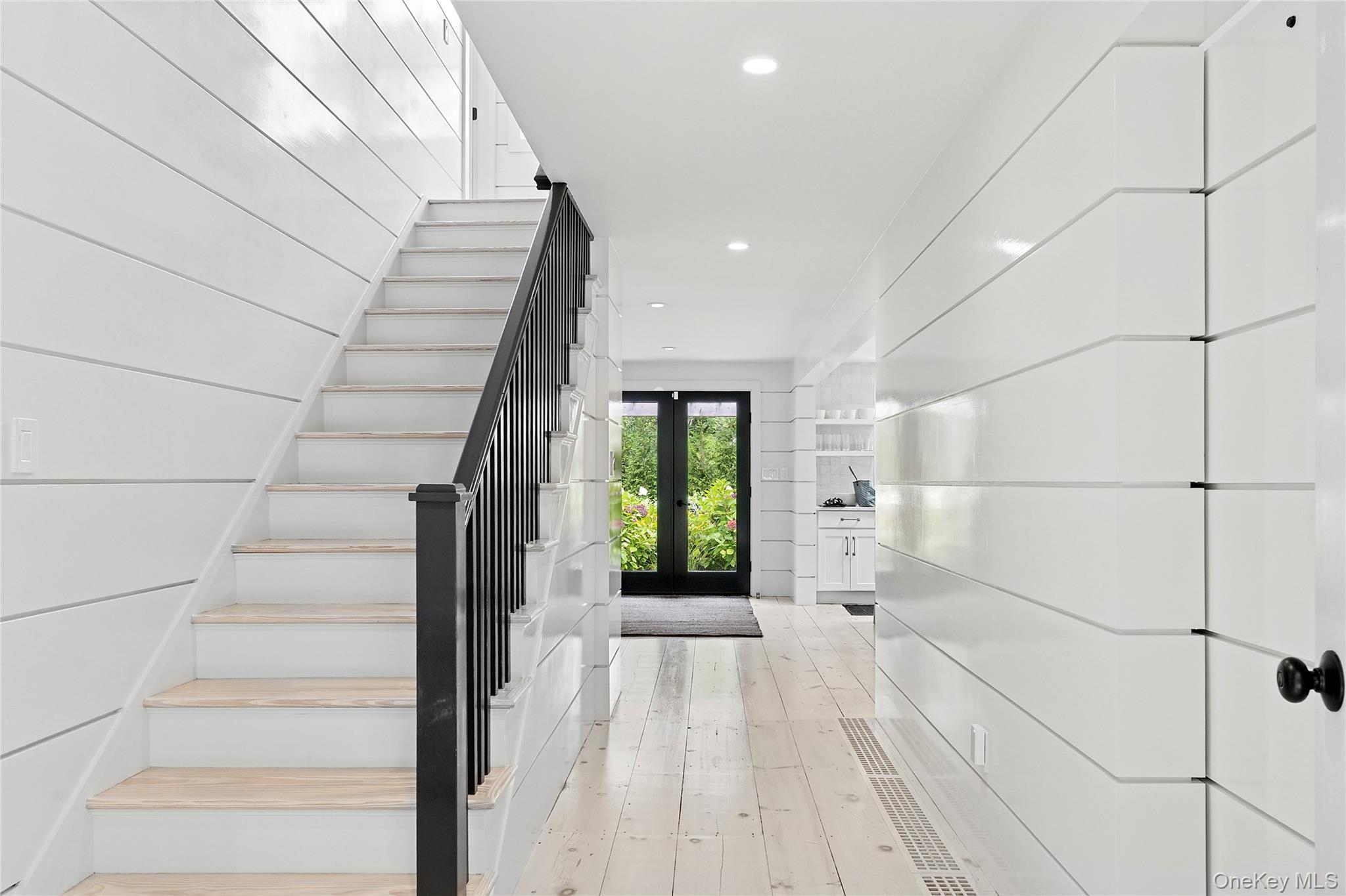 42 Hedge Row Lane, East Hampton, NY 11937